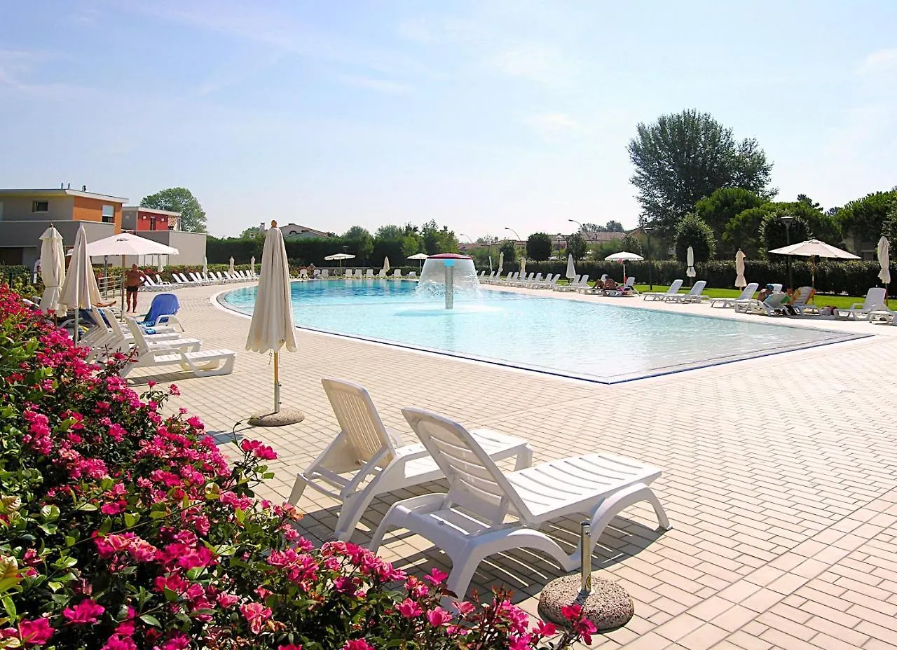 Bosco Dell'Impero Nettuno Apartment Bibione 0*,  Italy